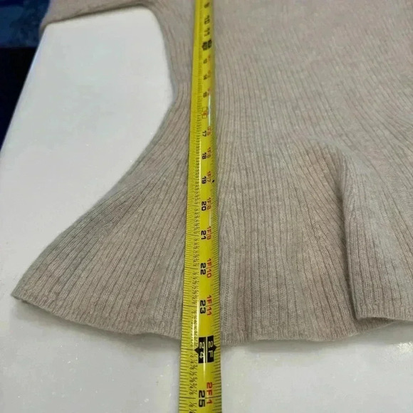 Cashmere saks fifth Ave women’s cashmere sweater cream scoop neck size XS - Picture 6 of 11